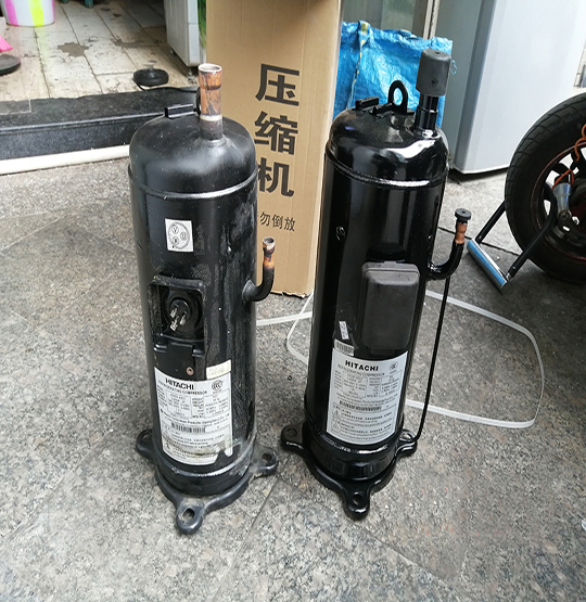 翠峦中央空调压缩机的更换维修